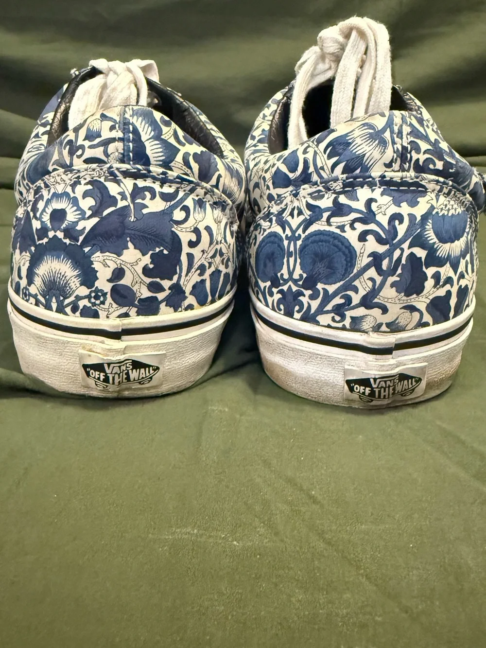 Vans low top